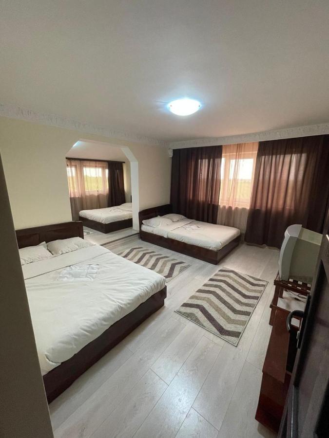 Motel Orion Obrejita Kültér fotó