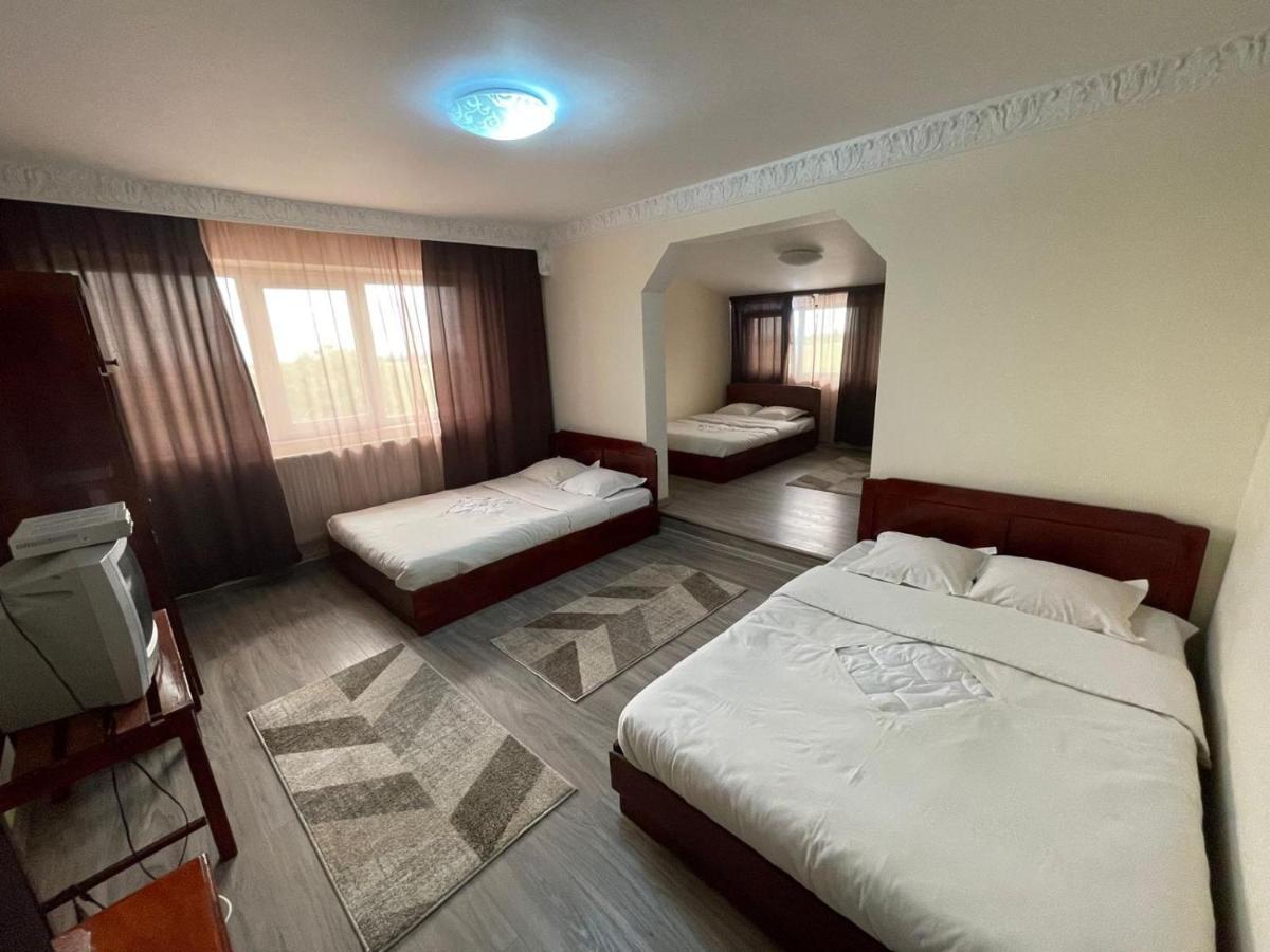 Motel Orion Obrejita Kültér fotó